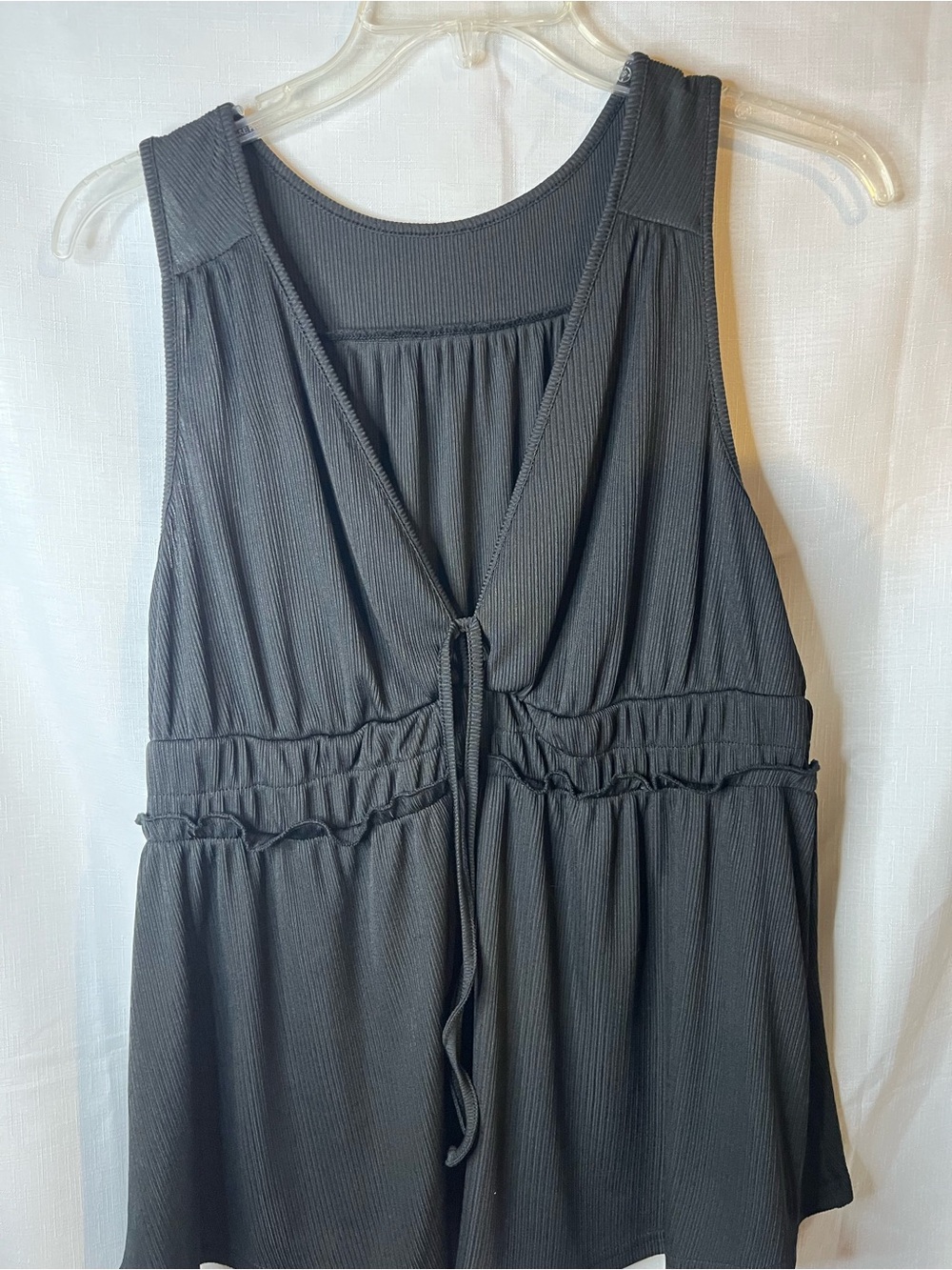 SHEIN Black Ribbed Sleeveless V-Neck Tank with Drawstring